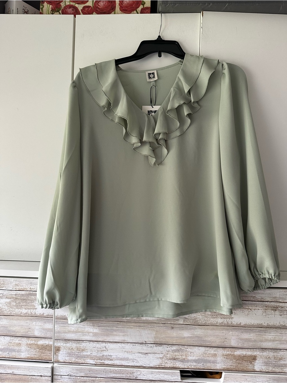 🌿 Anne Klein Desert Sage Ruffle V-Neck Blouse XL NWT